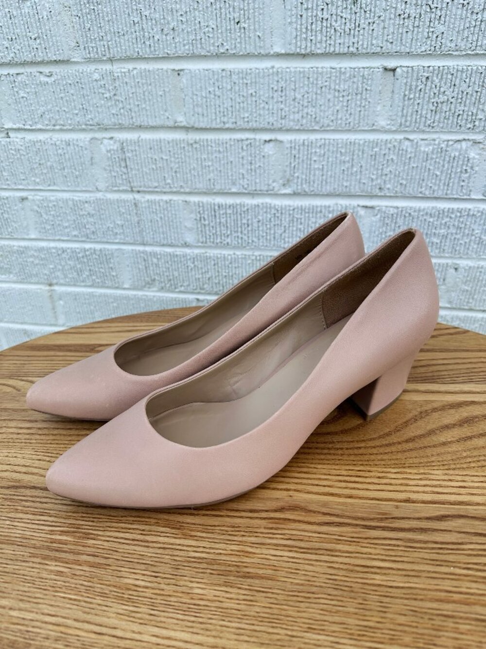 NWOT Naturalizer Beige Leather Pointed Toe Heels Sz 9M